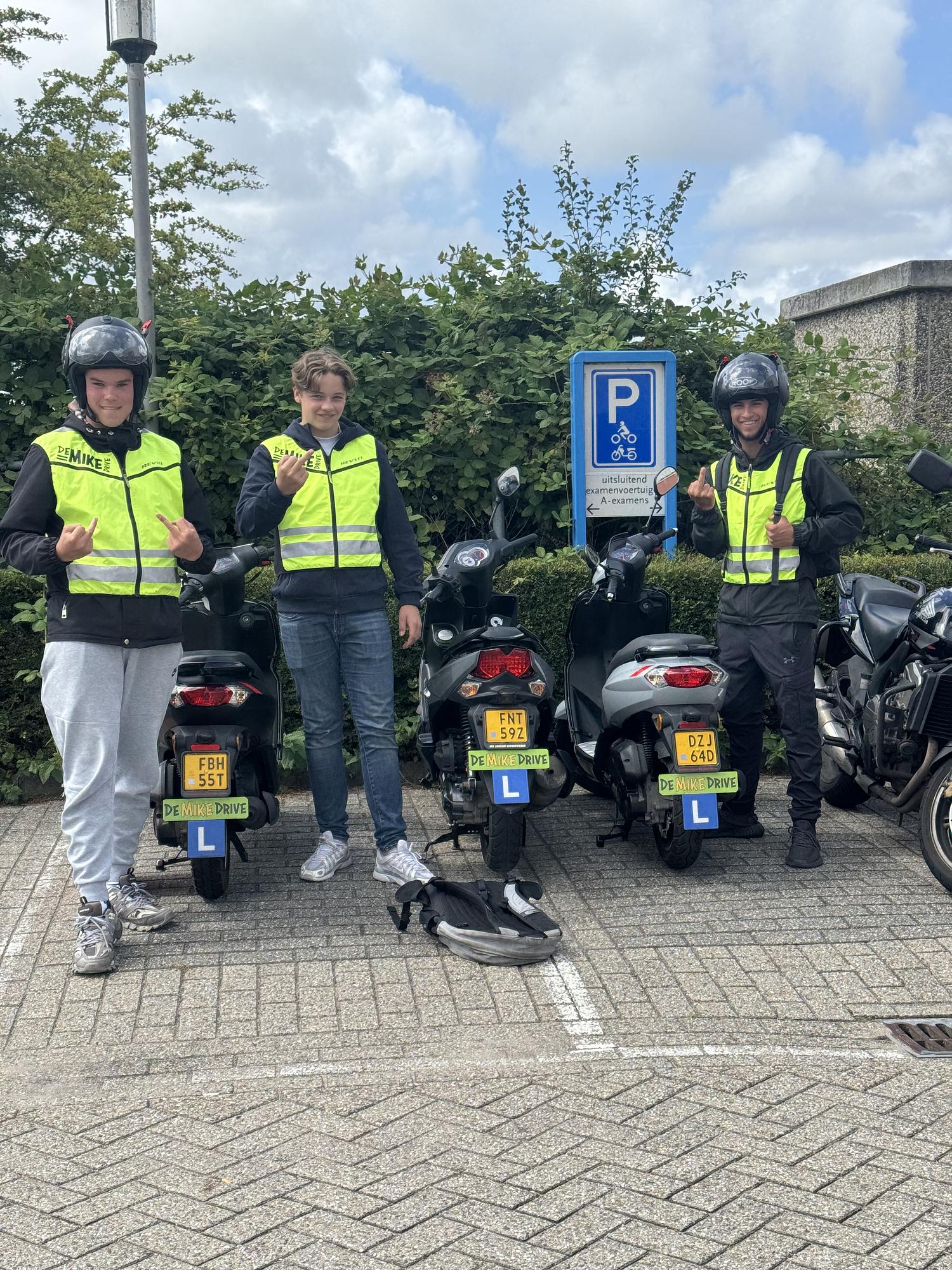 Scooterexamen geslaagd